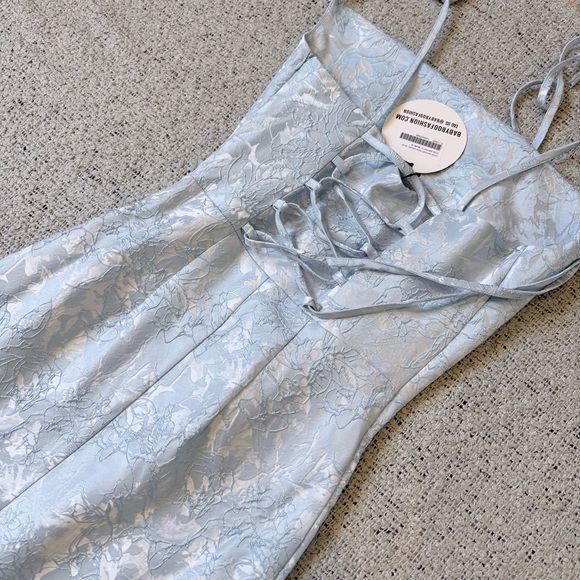 • - Picture 6 of 8